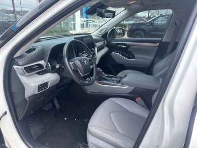 2021 Toyota Highlander Platinum