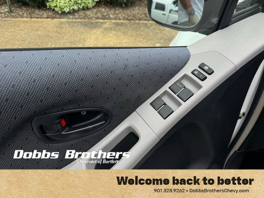 2011 Toyota Yaris 5dr Liftback Man (Natl)