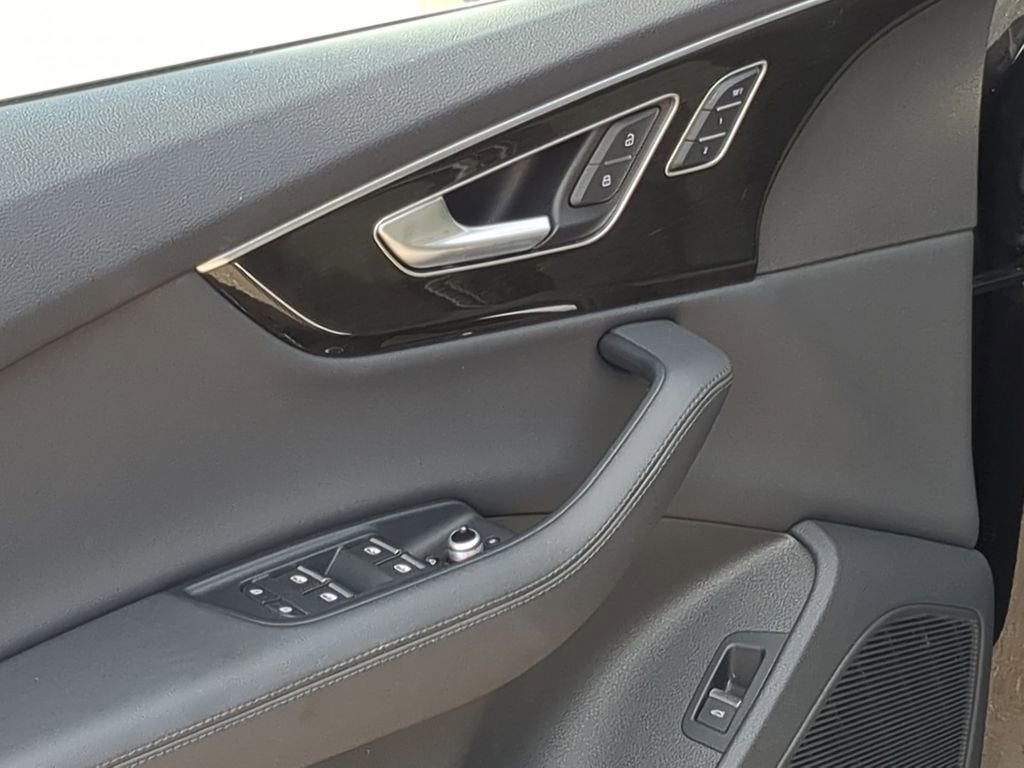 2024 Audi Q7 Premium Plus